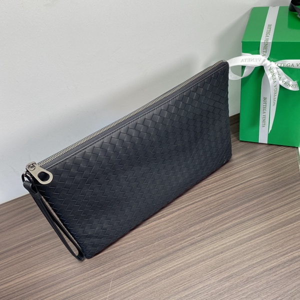 ボッテガヴェネタバッグ背面デザイン